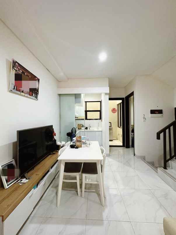 disewakan rumah lavon swan city 1 cikupa