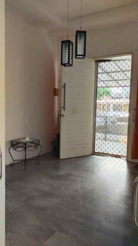 disewakan rumah lebak bulus