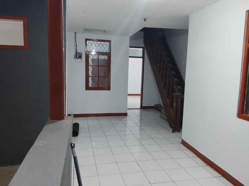 disewakan rumah sayap jl pajajaran bandung