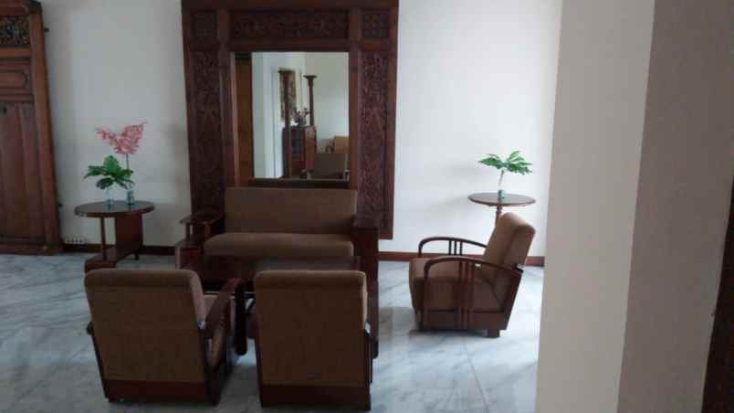 for rent house at kemang selatan