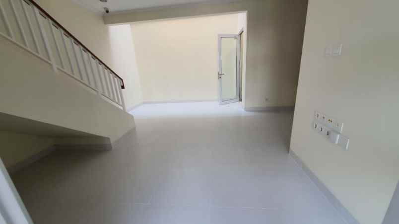 for sale rumah baru rossini gading serpong