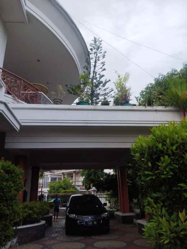 hunian luas dan nyaman di arcamanik antapani bandung