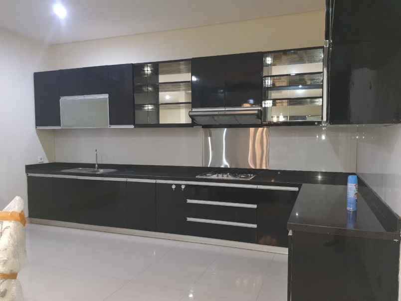 jual cepat murah rumah di pakuwon indah pf surabaya