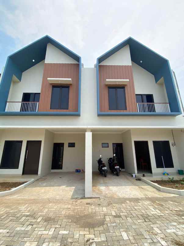 jual rumah 2 lantai dekat stasiun depok
