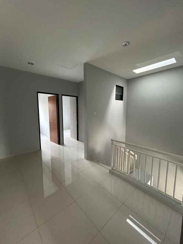 jual rumah baru meruya jakarta barat