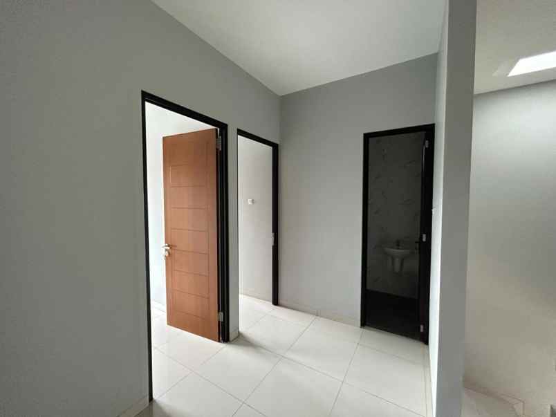 jual rumah baru meruya jakarta barat