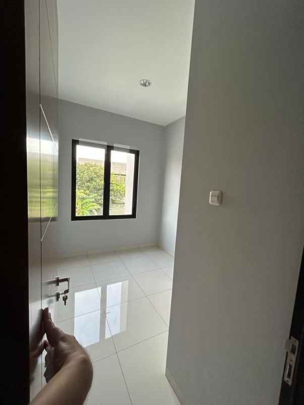 jual rumah baru meruya jakarta barat