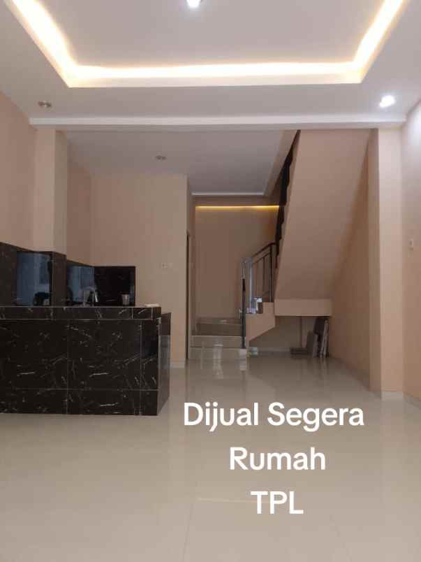 jual rumah cantik taman palem lestari