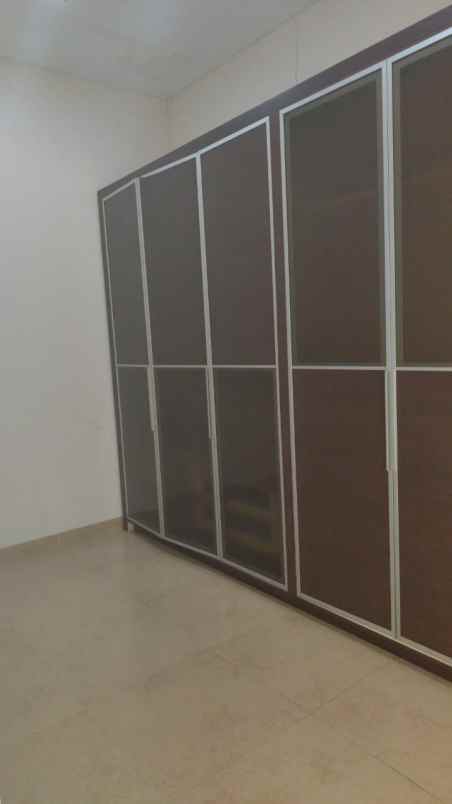 jual rumah furnished jl mangga duri kepa jak bar