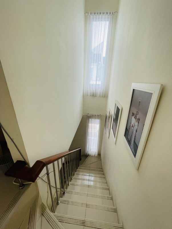 jual rumah semi furnished siap huni citra gran cibubur