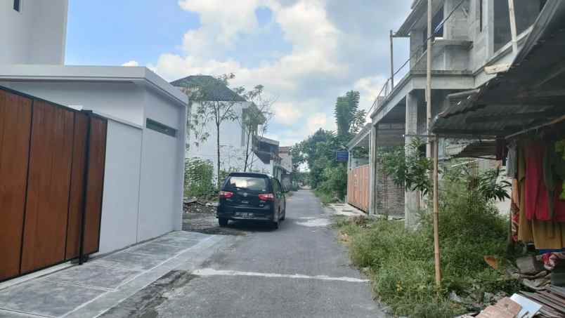 kost eksklusif full penghuni di jalan magelang km 5 5