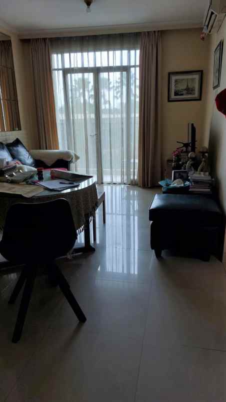 miliki apartemen hampton s park jakarta selatan