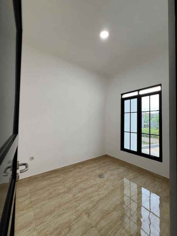 rumah 2 lantai 600 jutaan cimanggu bogor