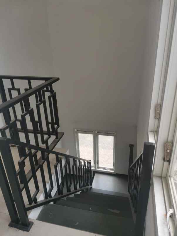 rumah 2 lantai siap huni dekat exit tol pakis