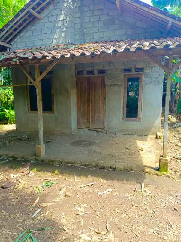 rumah 400m2 hanya 135 juta mojogedang