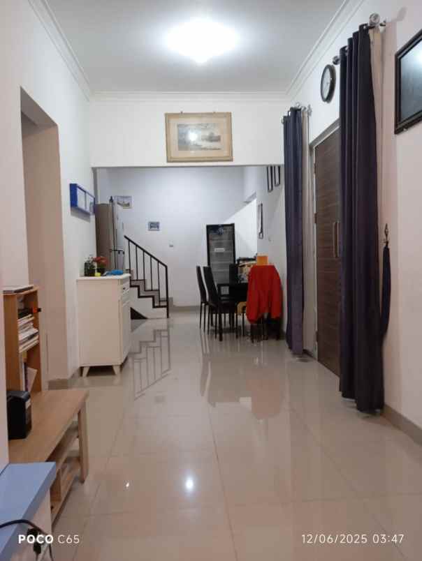 rumah bagus di sawangan depok