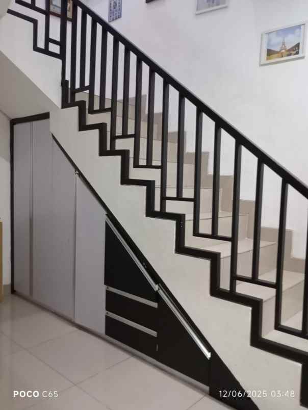 rumah bagus di sawangan depok