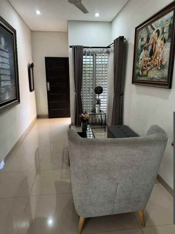 rumah bagus modern siap huni sayap buah batu bandung