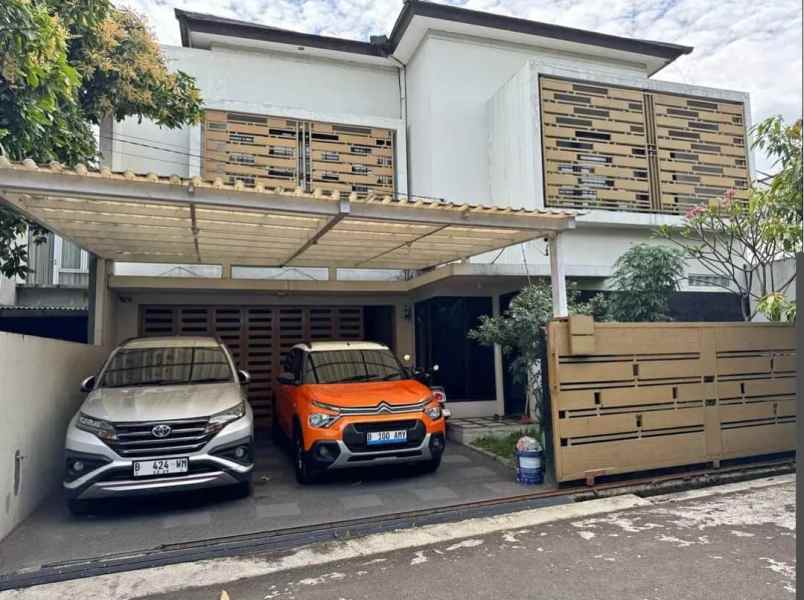 rumah bagus modern siap huni sayap buah batu bandung