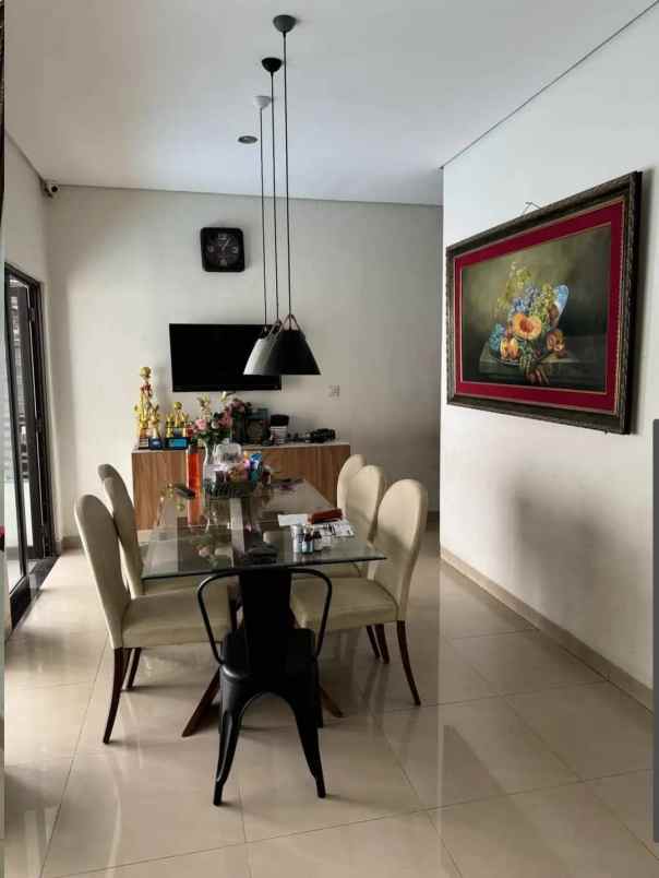 rumah bagus modern siap huni sayap buah batu bandung