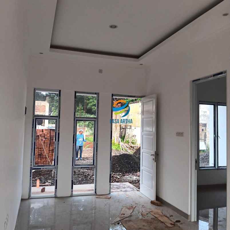 rumah baru 2 lantai murah di jatibening