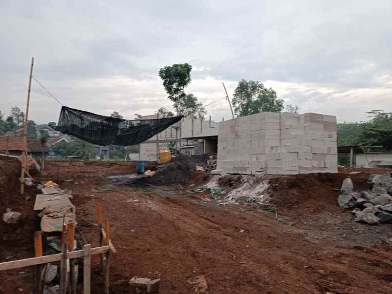 rumah baru siap huni harga 300jt an di banyumanik