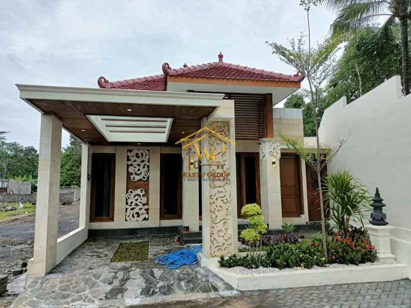 rumah cantik bonus taman cantik dan kanopi