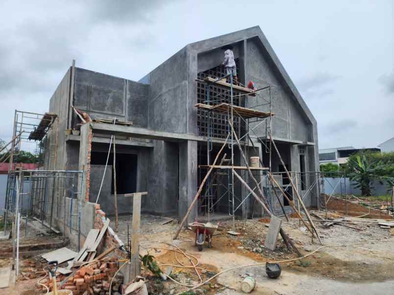 rumah cantik dan nyaman di kawasan parit indah cluster