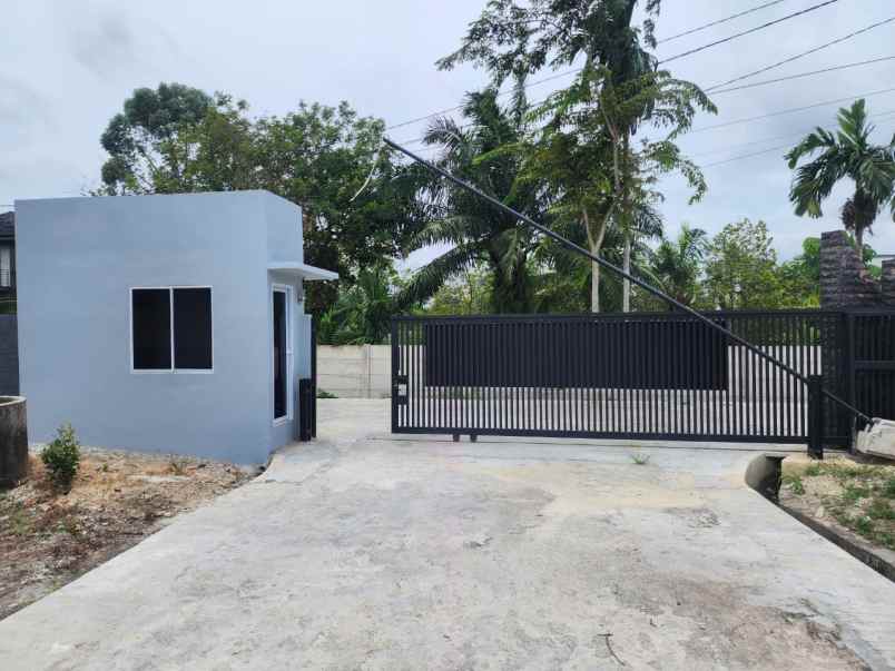 rumah cantik dan nyaman di kawasan parit indah cluster