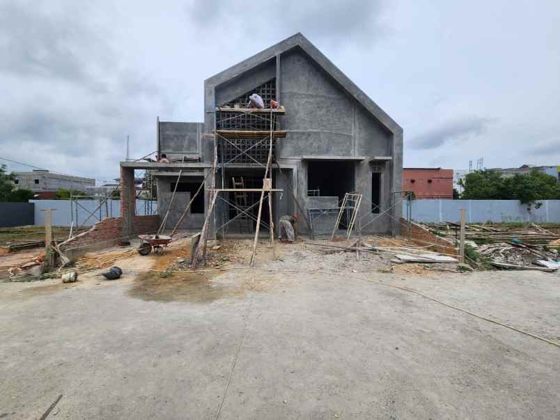 rumah cantik dan nyaman di kawasan parit indah cluster