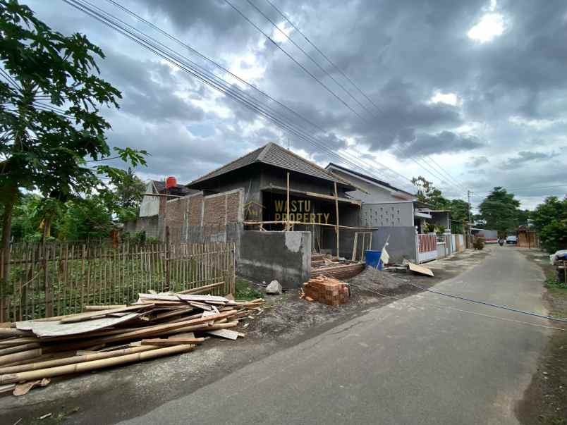 rumah cantik di seyegan harga terjangkau dan bisa kpr