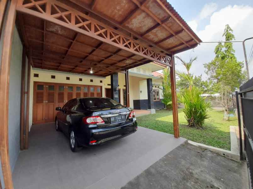 rumah cantik mewah elegan strategis di sleman