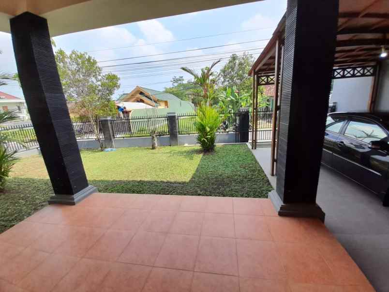 rumah cantik mewah elegan strategis di sleman