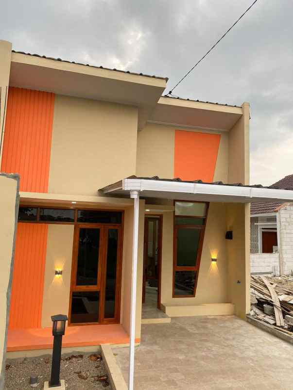 rumah cantik minimalis bebas banjir di baleendah dekat