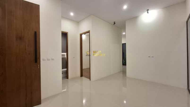 rumah cantik modern siap huni di purwomartani kalasan