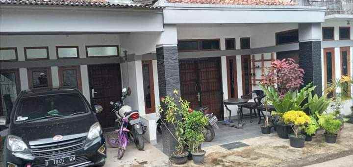Rumah Cihanjuang Dekat Sariwangi Parongpong Bandung Barat