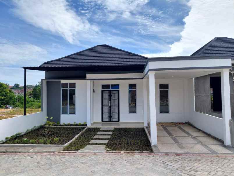 rumah cluster mewah di jalan pasir mas delima panam