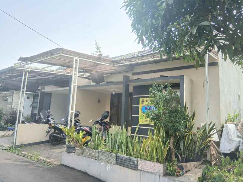 rumah dalam cluster one gate system cilame