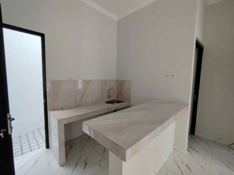 rumah dekat alun alun gdc jatimulya depok