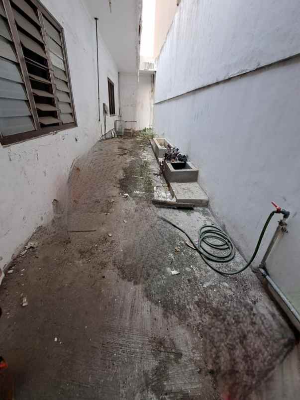 rumah dibawah harga njop di kartini jakarta pusat