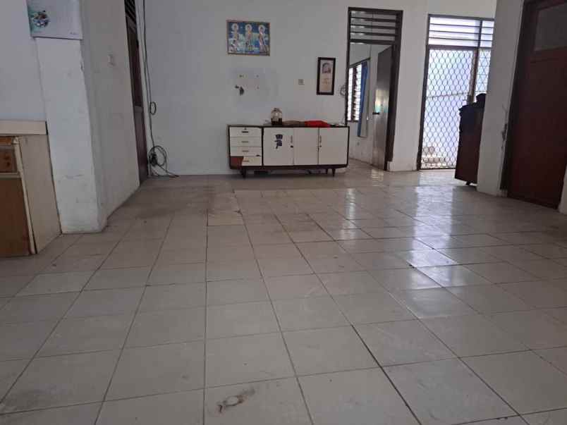 rumah dibawah harga njop di kartini jakarta pusat