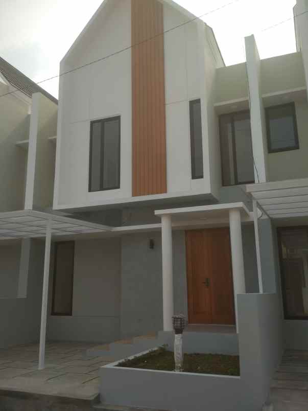 rumah dua lantai harga minimalis