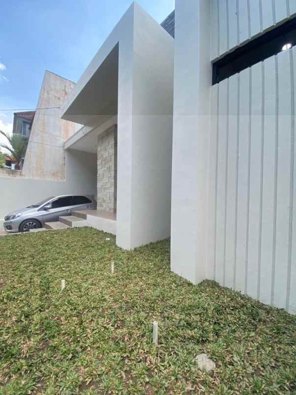 rumah fast respon wa 0813 9127