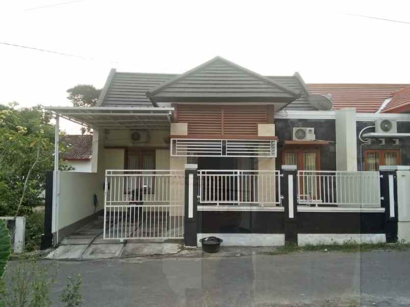 rumah fast respon wa 0813 9127