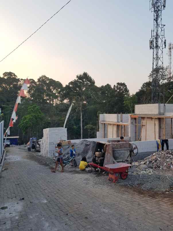 rumah griya grafika banyumanik semarang