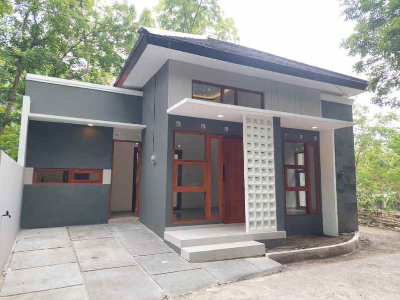 rumah hook minimalis siap huni area kampus umy