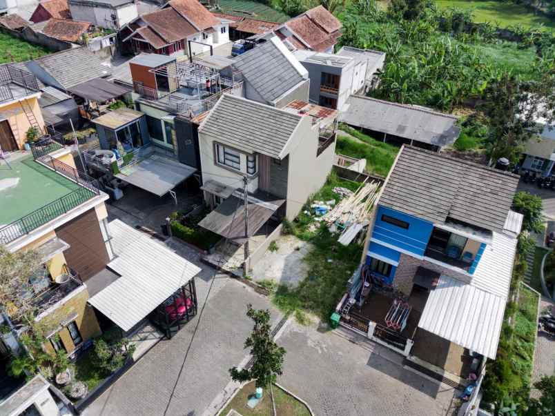 rumah hook view menawan 3 lantai termurah di bandung