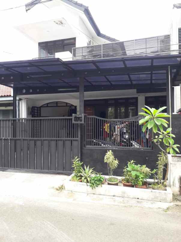 Rumah Dalam Komplek 100 Meter Ke Jalan Raya Kartika Utama