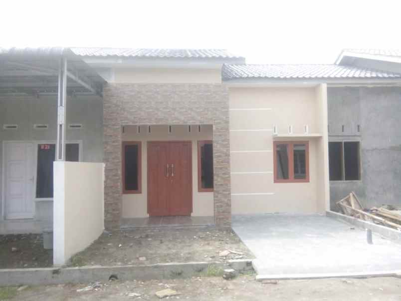 rumah jh7x pj5 kp lalang kec