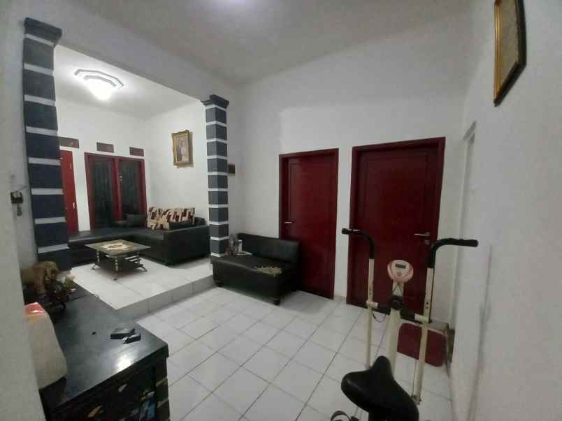 rumah jl taman apel merah vii